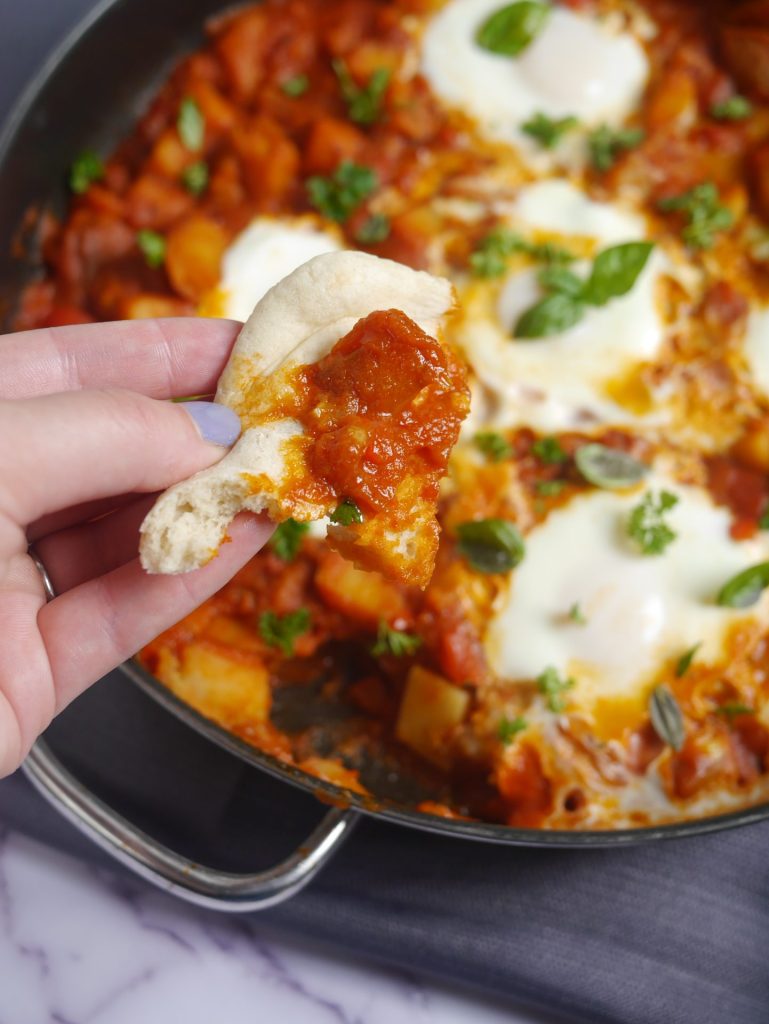 Read more about the article Slow Cooker Shakshuka